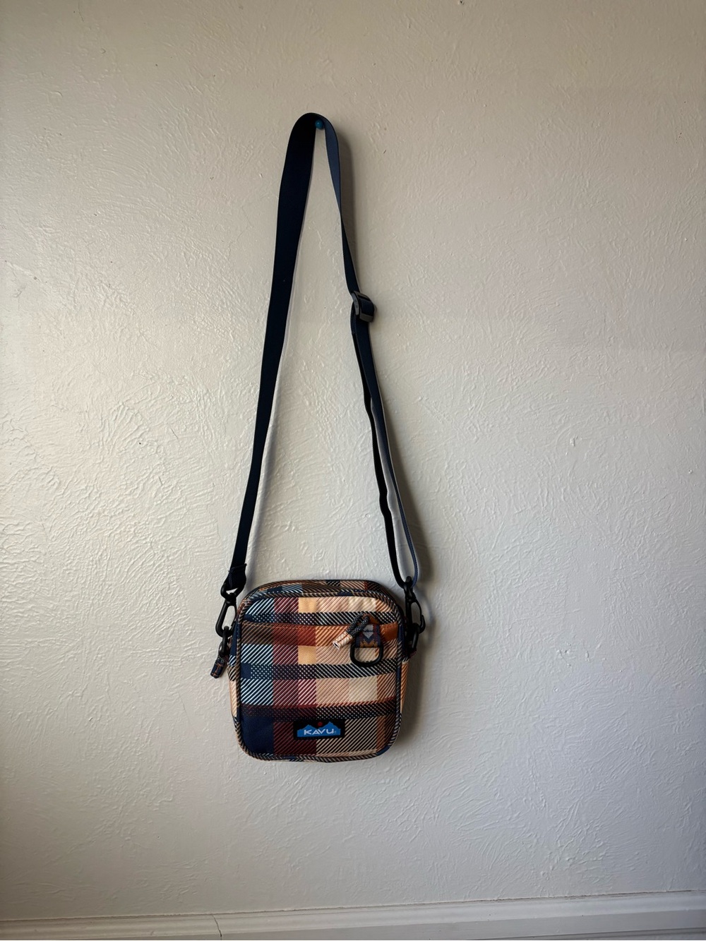 Kavu Plaid Messenger Bag - Tan, Navy, Rust